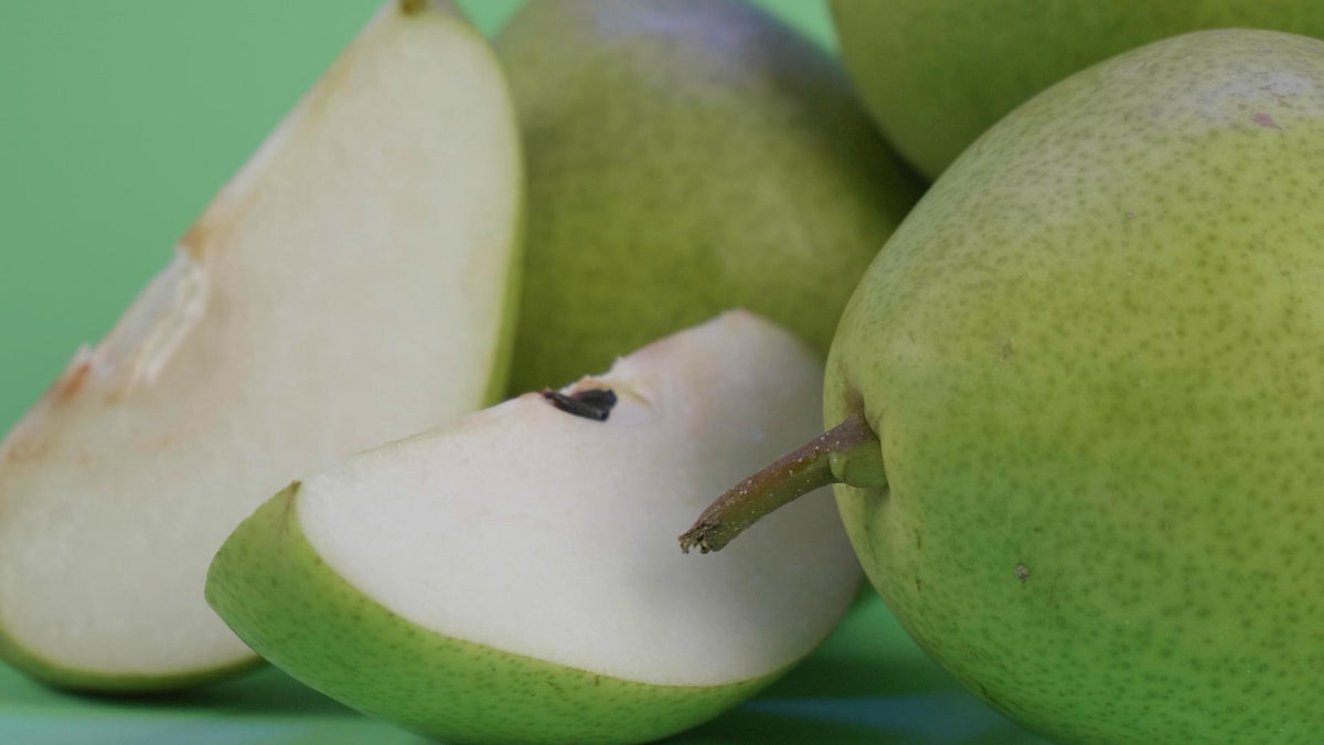 Pears for a Can Dogs Eat Pears article